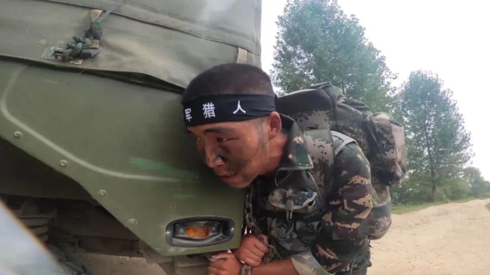 獵人集訓(xùn)隊(duì)真的有人死亡嗎？探究真相與誤解，獵人集訓(xùn)隊(duì)真相揭秘，死亡事件真相探究與誤解澄清