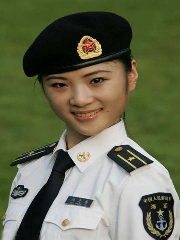 中國(guó)女兵圖片高清，展現(xiàn)新時(shí)代女性的風(fēng)采與力量，中國(guó)女兵高清圖片展現(xiàn)新時(shí)代女性的風(fēng)采與力量