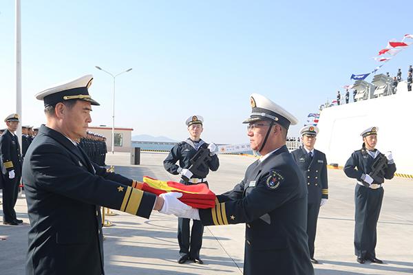西寧艦艦長，一位海軍將領(lǐng)的榮耀與擔(dān)當(dāng)，西寧艦艦長，海軍將領(lǐng)的榮耀與擔(dān)當(dāng)之路