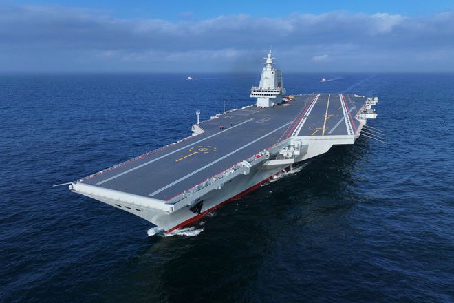 航空母艦的長度究竟有多少米？，航空母艦長度揭秘，究竟有多少米？