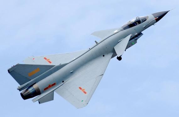 殲-10是單座還是雙座？全面解析中國(guó)空軍主力戰(zhàn)機(jī)特性，中國(guó)空軍主力戰(zhàn)機(jī)殲-10，單座還是雙座？全面解析特性