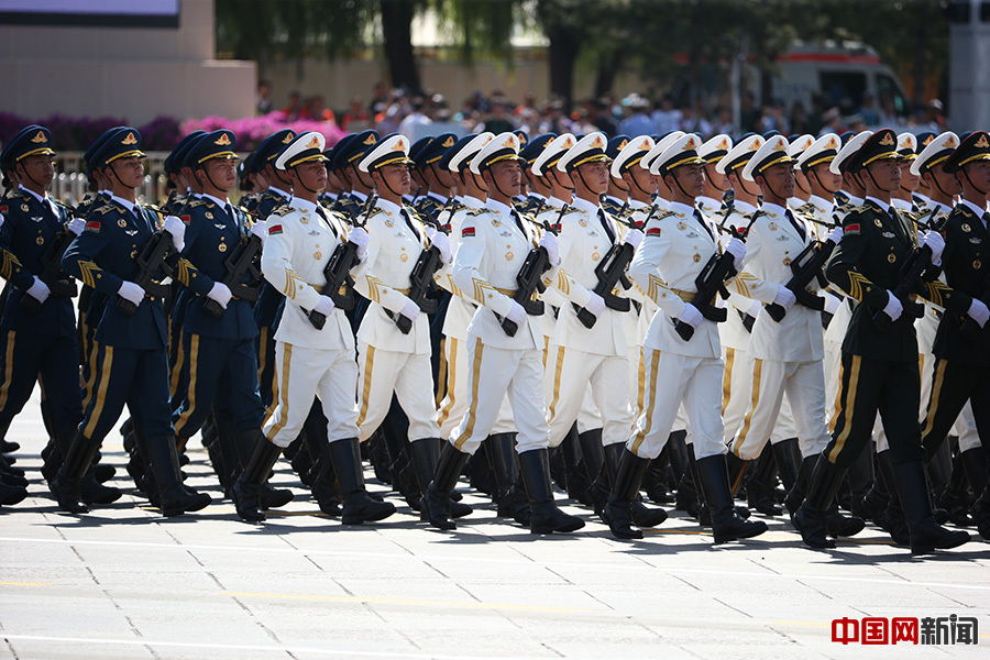 抗戰(zhàn)勝利70周年閱兵央視，回顧歷史，展望未來，央視抗戰(zhàn)勝利70周年閱兵回顧與展望，歷史印記與未來展望