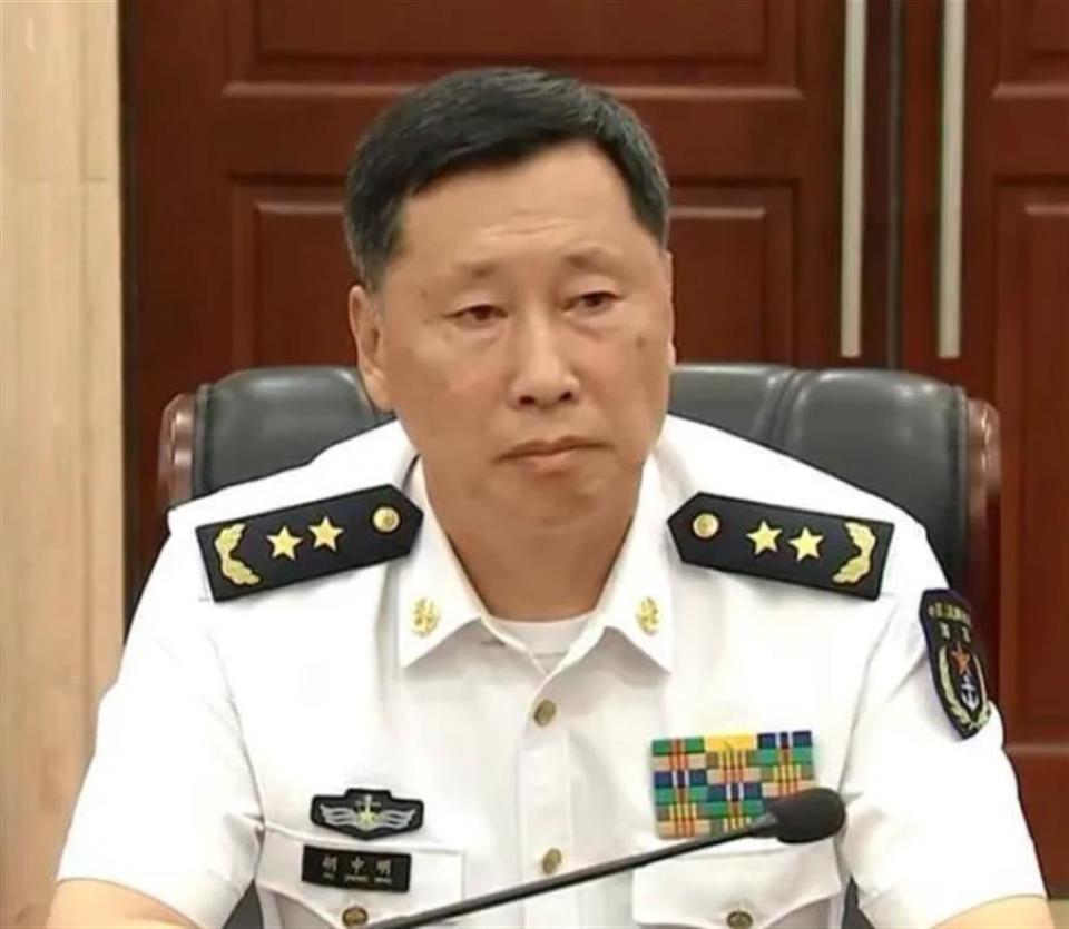 南部戰(zhàn)區(qū)副司令員，英勇無畏的軍事領(lǐng)袖，展現(xiàn)中國力量的典范，南部戰(zhàn)區(qū)副司令員，展現(xiàn)中國力量的軍事領(lǐng)袖典范