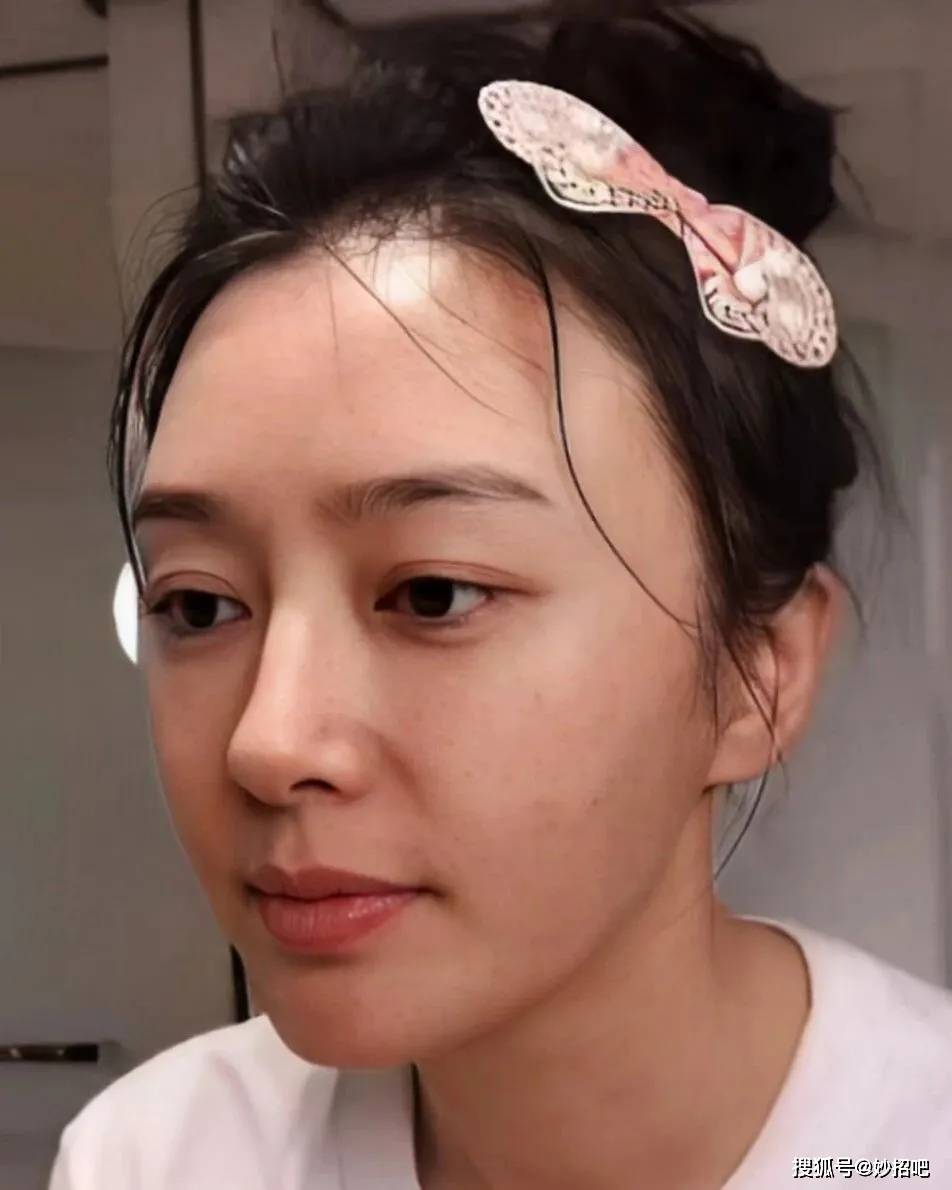 女明星素顏圖片，真實之美與公眾關注，女明星素顏展現，真實之美引發(fā)公眾關注