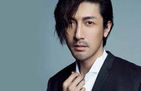 韓國老戲骨男演員大全，回顧經(jīng)典，探索演技之巔，韓國老戲骨男演員經(jīng)典回顧，演技之巔的傳世之作