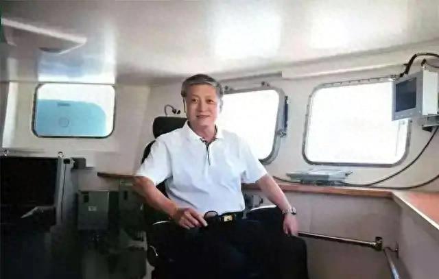 中國(guó)海軍航母新篇章，揭秘中國(guó)第18號(hào)航母高清圖片，中國(guó)海軍新篇章，揭秘第18號(hào)航母高清圖片，展現(xiàn)航母力量