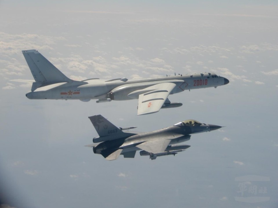 中國(guó)引進(jìn)圖-95轟炸機(jī)，歷史背景與影響分析，中國(guó)引進(jìn)圖-95轟炸機(jī)，歷史背景與深遠(yuǎn)影響分析