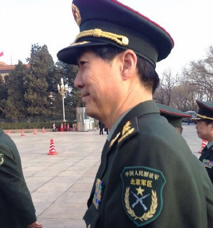 中將退休后是否還配備警衛(wèi)員？解讀相關(guān)政策和規(guī)定，中將退休后是否配備警衛(wèi)員？相關(guān)政策和規(guī)定解讀