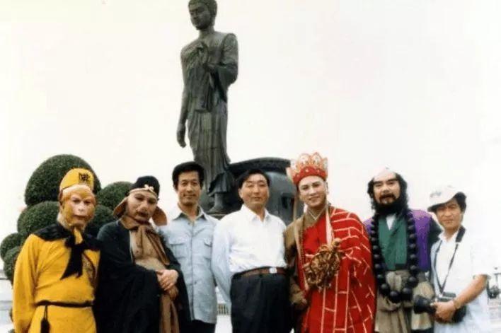 澳門一碼一肖一恃一中，揭秘彩票背后的秘密與策略（第312期深度解析），澳門彩票揭秘，一碼一肖一恃一中背后的秘密與策略解析（第312期深度探討）